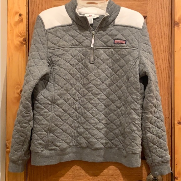 Vineyard Vines Sweaters - Vineyard Vines Large Gray/White Shep Shirt EUC!!